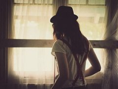 �˸���¼�̾䣺û���Ժյı�����ֻ�й¶��ı�Ӱ