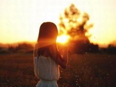 ������Ӿ�䴩�ģ���ŵ���ƨ����ʱ���춯�أ�����԰�����