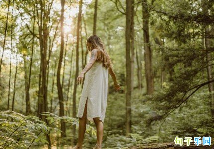 Ů�������İ����� ��Ů����ǩ������